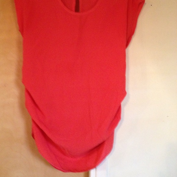 💋Red Top❤ - Picture 2 of 3
