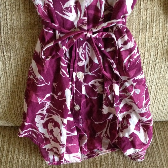 3/4 Sleeve Burgundy Top - Picture 2 of 3