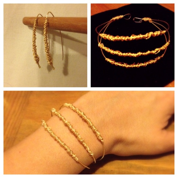 Bundle🌟🌟 wired earrings and bracelet