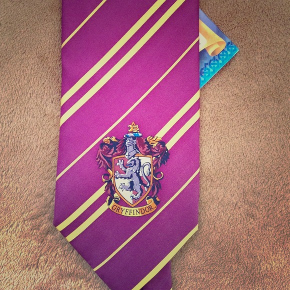 Gryffindor scarf