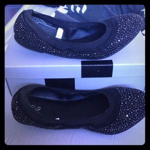 Size 9 1/2 black flat shoes with black crystals