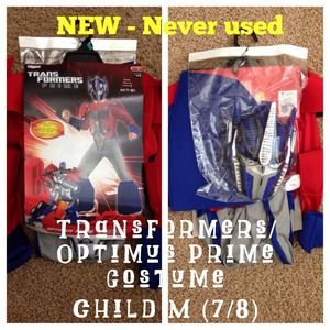 Transformers Optimus Prime costume includes mask.