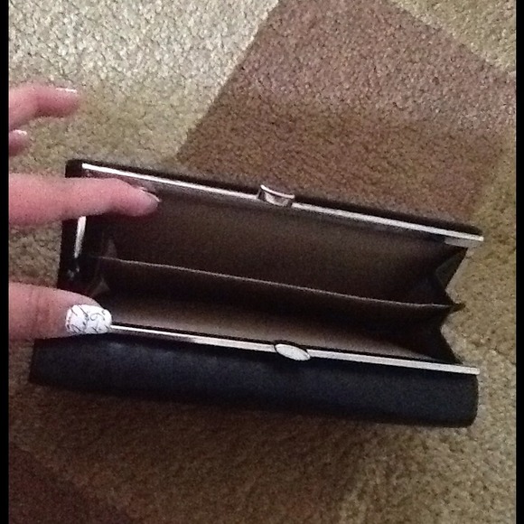 Wallet - Picture 2 of 5