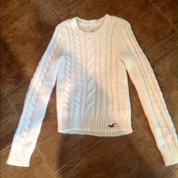 ▪️Cream Hollister knit sweater!▪Size: small - Picture 2 of 3