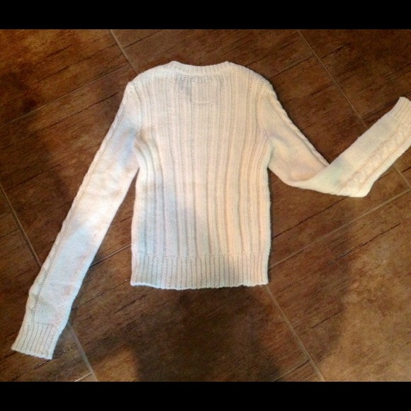 ▪️Cream Hollister knit sweater!▪Size: small - Picture 3 of 3
