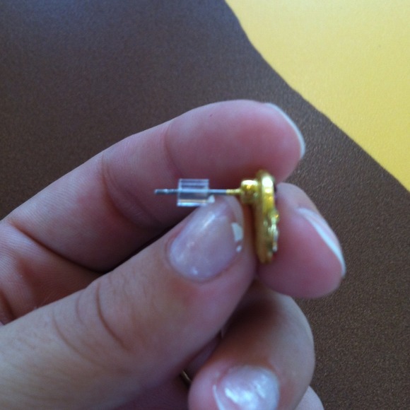 Earrings - Picture 2 of 4