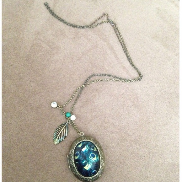 Necklace - Picture 2 of 2