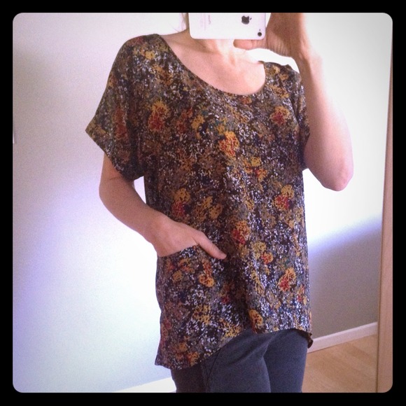 🚫SOLD in bundle🚫Anthropologie 100% silk top
