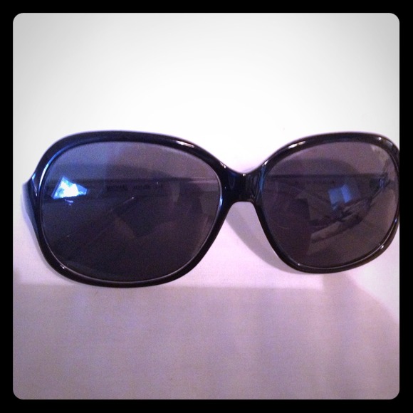 Michael Kors sunglasses 💯% autentic discount!!!!