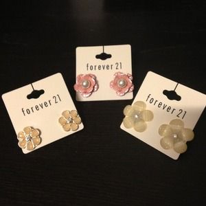 Pretty floral earrings - get all 3 pairs