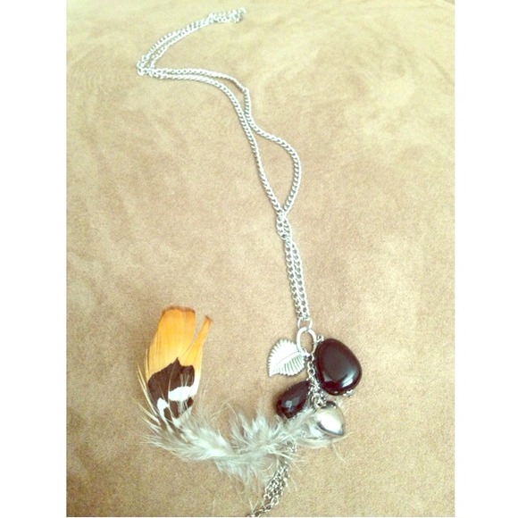 Necklace - Picture 1 of 2