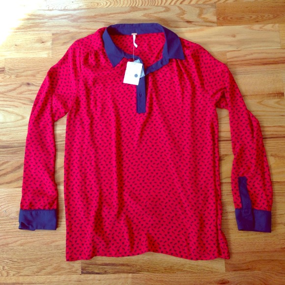 Free People horse patterned flowy top!