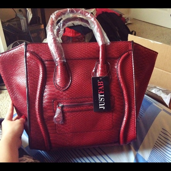 29 off justfab Handbags Justfab twoway Phantom/Bat wing burgundy