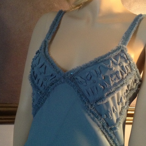 BEAUTIFUL  BLUE DRESS - Picture 2 of 4