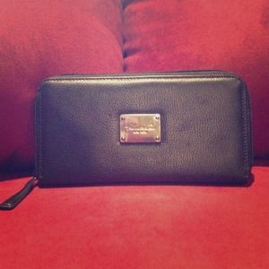 ** Kenneth Cole Wallet **