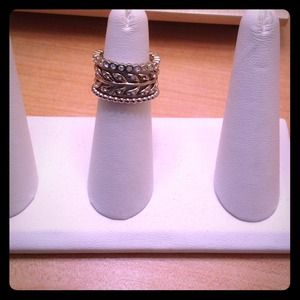 Stella & Dot Stackable Laurel Rings