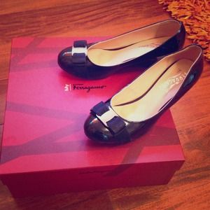 Ferragamo low heel wedge authentic Tosca