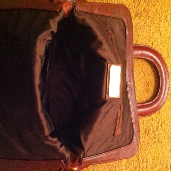 Jack Rabbit ,Concord Burgundy Handbag - Picture 3 of 4