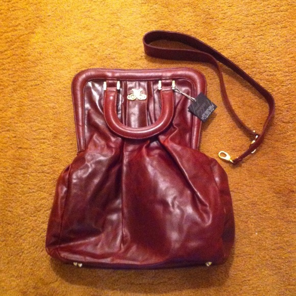 Jack Rabbit ,Concord Burgundy Handbag - Picture 4 of 4