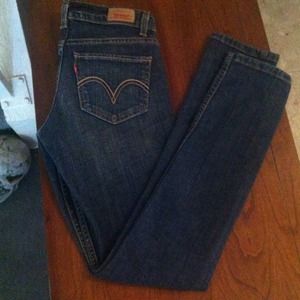 Levi's 524 Too Super Low Jeans. 0 short