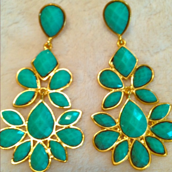 SOLD bundled w/ Tory Burch sunglasses. Earrings