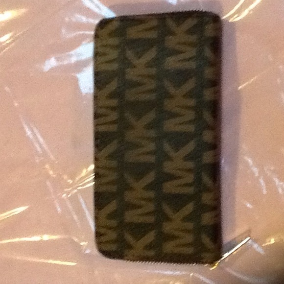 Mk brown wallet
