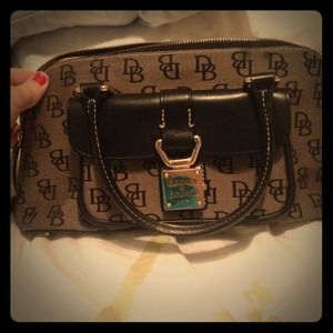 Dooney & Bourke purse