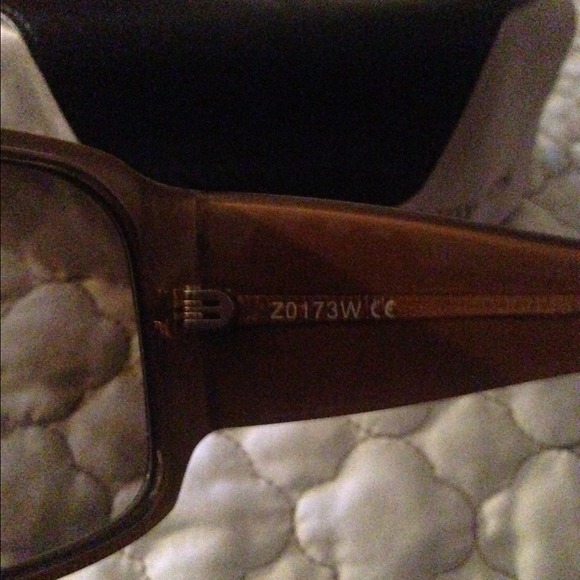 Louis Vuitton Beige Sunglasses - Picture 5 of 5