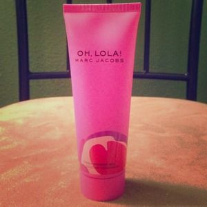 New: Marc Jacobs Oh, Lola Shower Gel!!