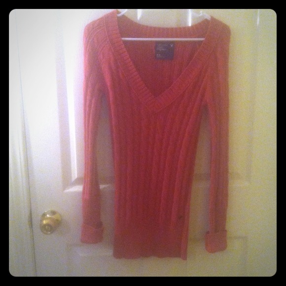 Pink American eagle sweater