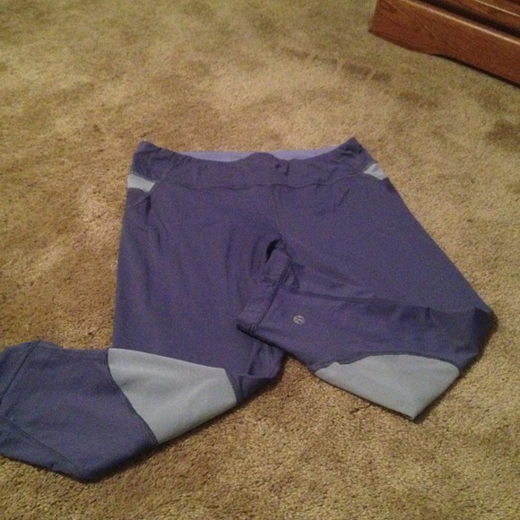 Lululemon crop size 8