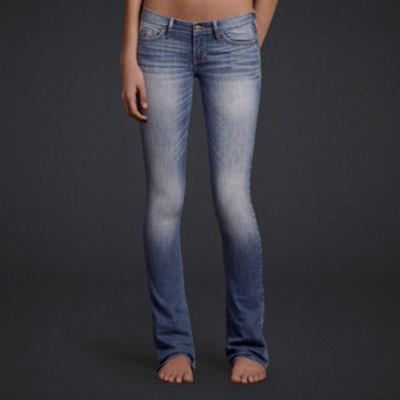 ⭐️new item!!⭐️Hollister boot jeans size 5s NWOT!!