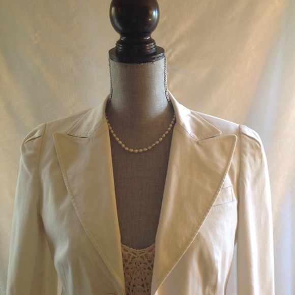 DKNY white jacket - Size 8