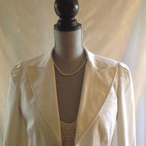 DKNY white jacket - Size 8