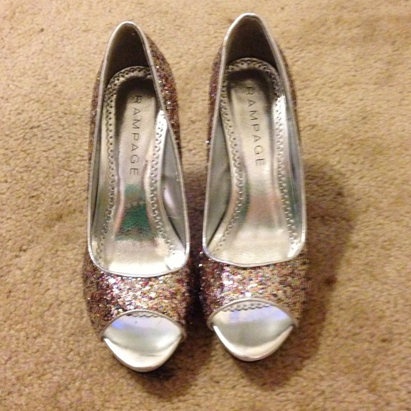 Glitter peep toe pumps - Picture 2 of 2