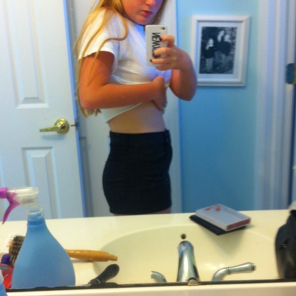 💕traded Brandy melville black high wasted shorts - Picture 3 of 4