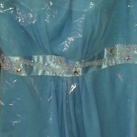 Prom dress - Picture 4 of 4
