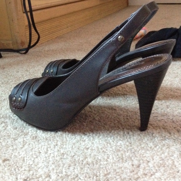 SOLD ON VINTED. Simply Vera brown sling back heels - Picture 3 of 4