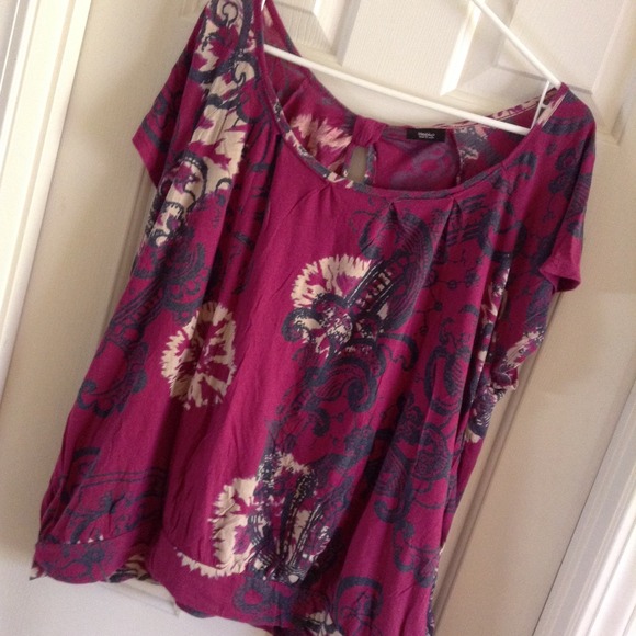 ❌SOLD❌Magenta Printed Top