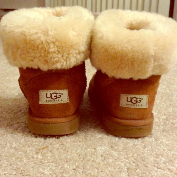 UGG Classic short boot