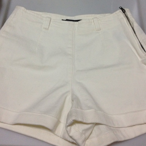 Top + Bottom (BUNDLE) - Picture 3 of 4