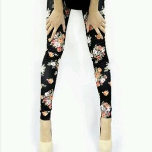 NWOT floral leggings