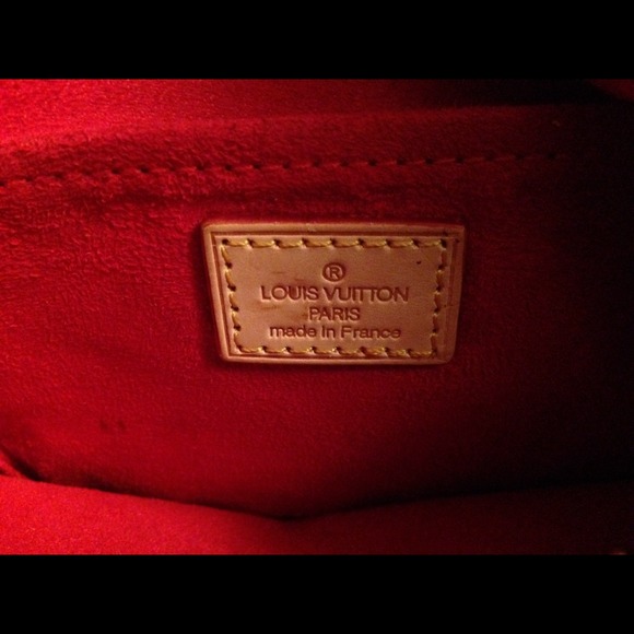 Louis Vuitton croissant!! - Picture 3 of 4