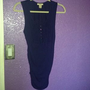 Sleeveless tunic