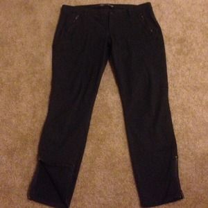 NWOT Dark Grey Rocker Skinny Jeans (Pants)