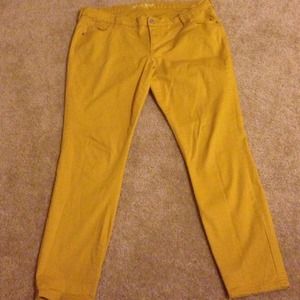 BUNDLE - white and yellow skinny jeans