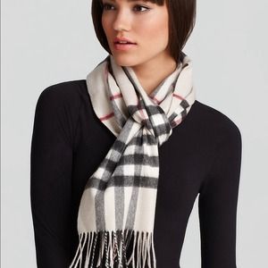 X SOLD X Burberry Like Scarf