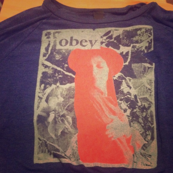 XS OBEY long sleeve