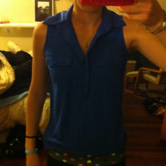 ❌Traded❌ blue top - Picture 3 of 3