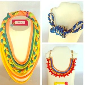Handmade necklaces made in Venezuela